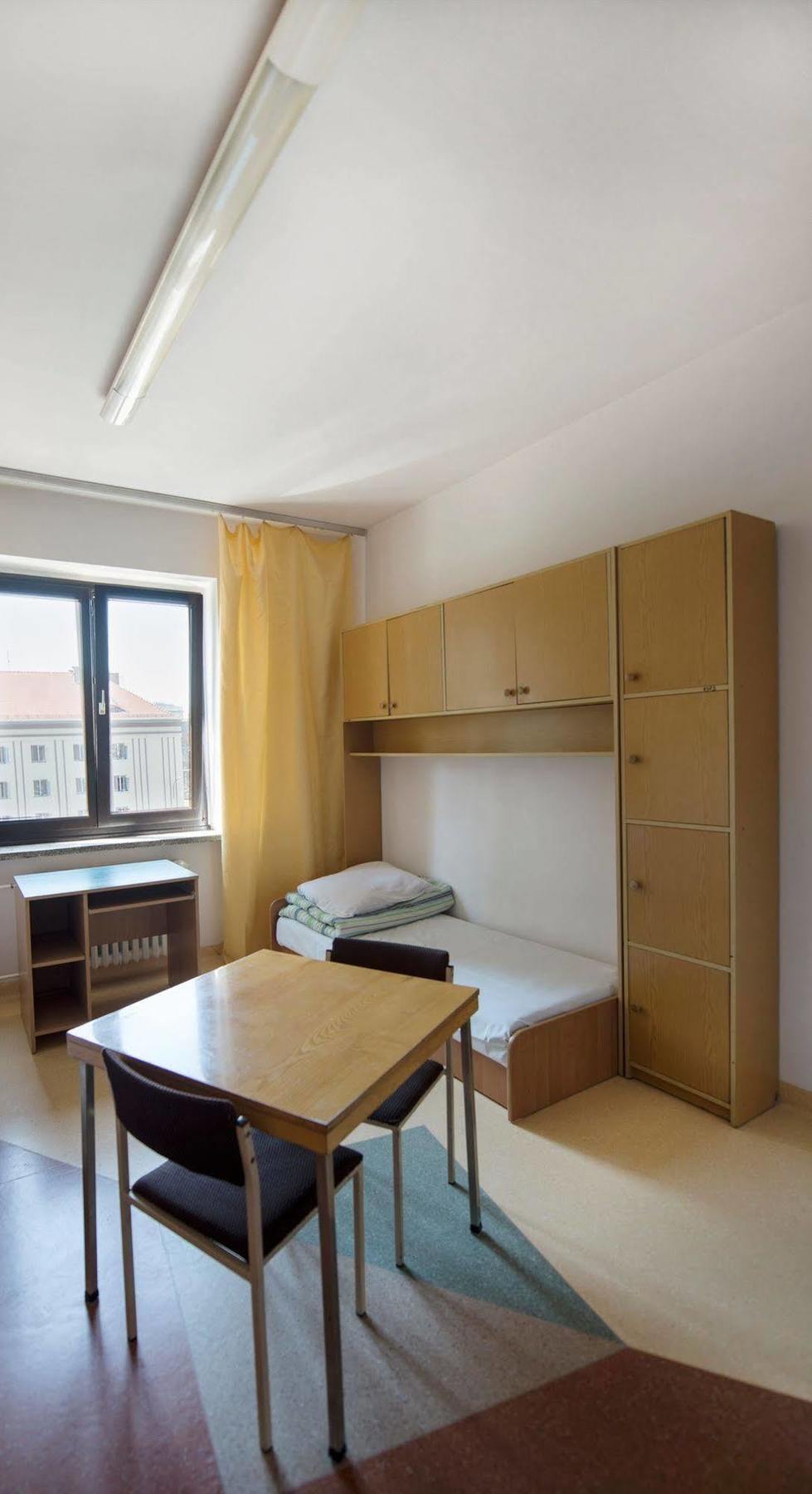ורוצלב Dizzy Daisy Hostel מראה חיצוני תמונה